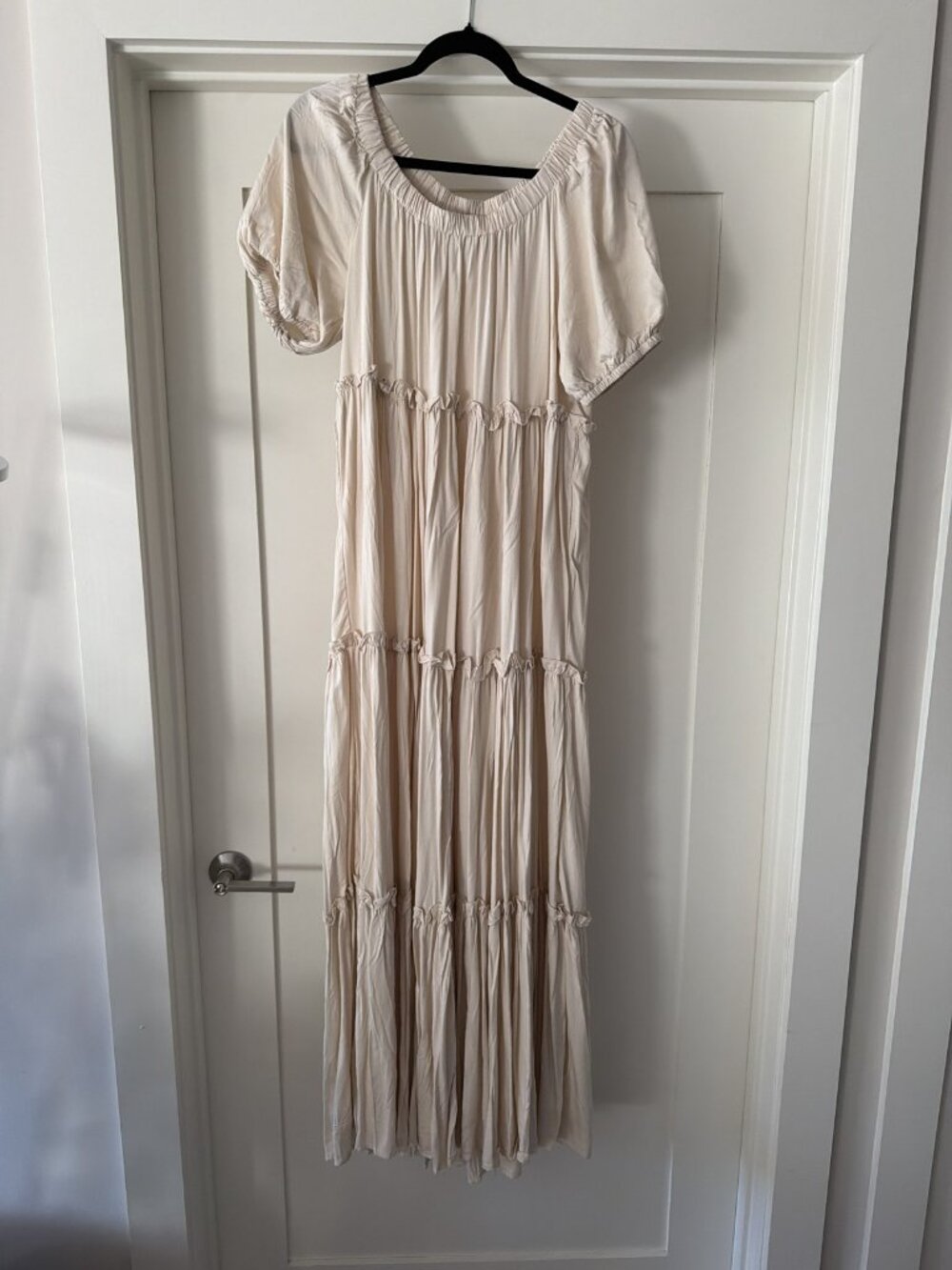 Fore (VICI) Cream Tiered Ruffle Maxi Dress, Puff Sleeve, Size L, NWOT